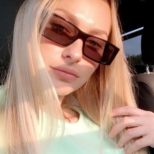 Meet your Posher, Katya